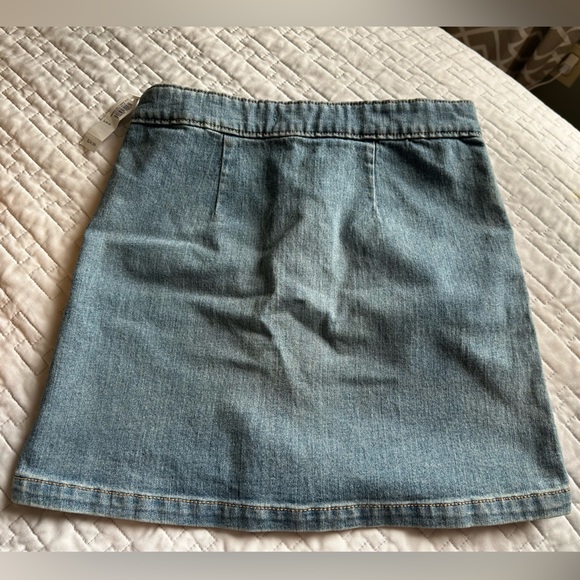 NWT Old Navy Girls Denim Skirt - Size L (10/12) - Picture 2 of 3